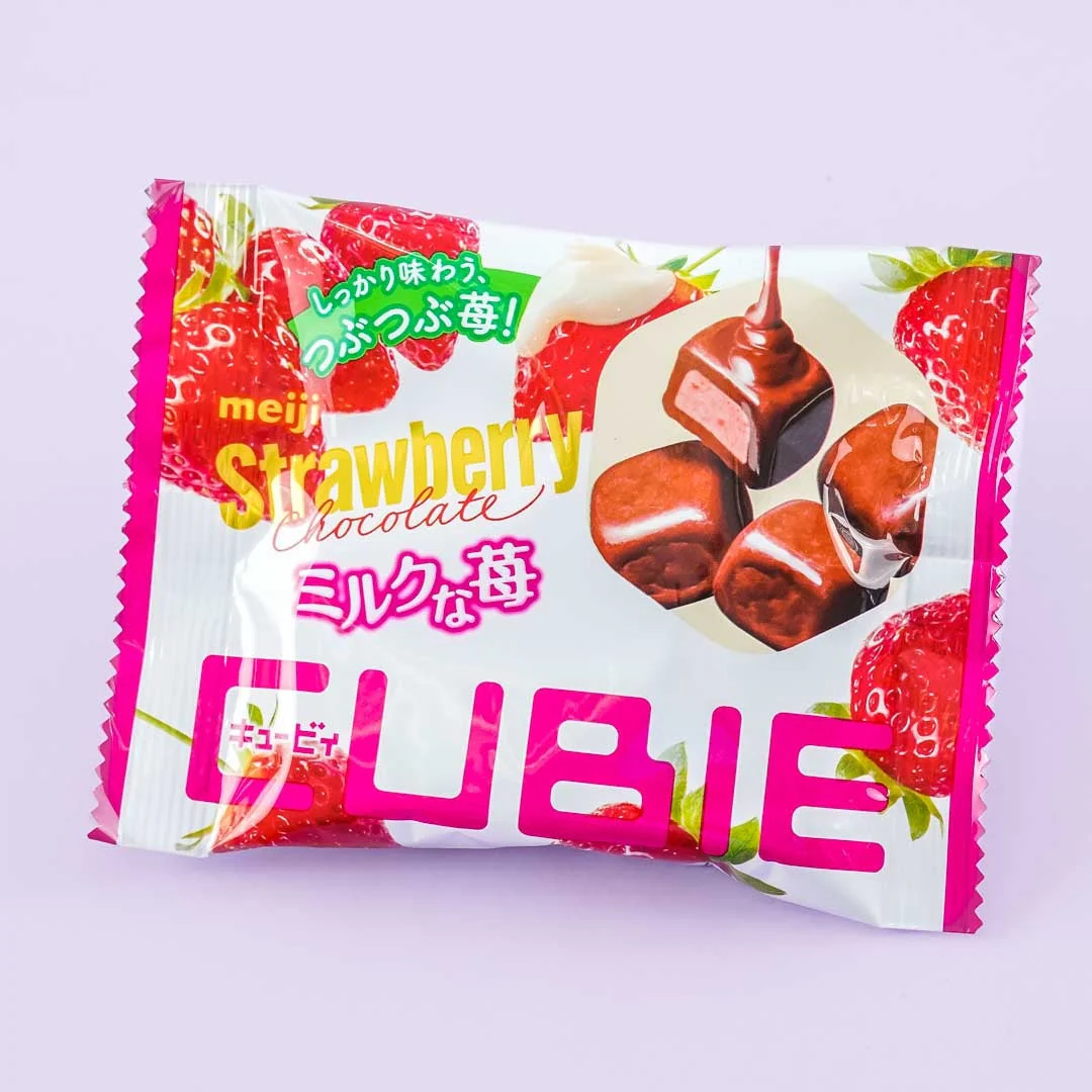 Meiji Cubie Strawberry Chocolate
