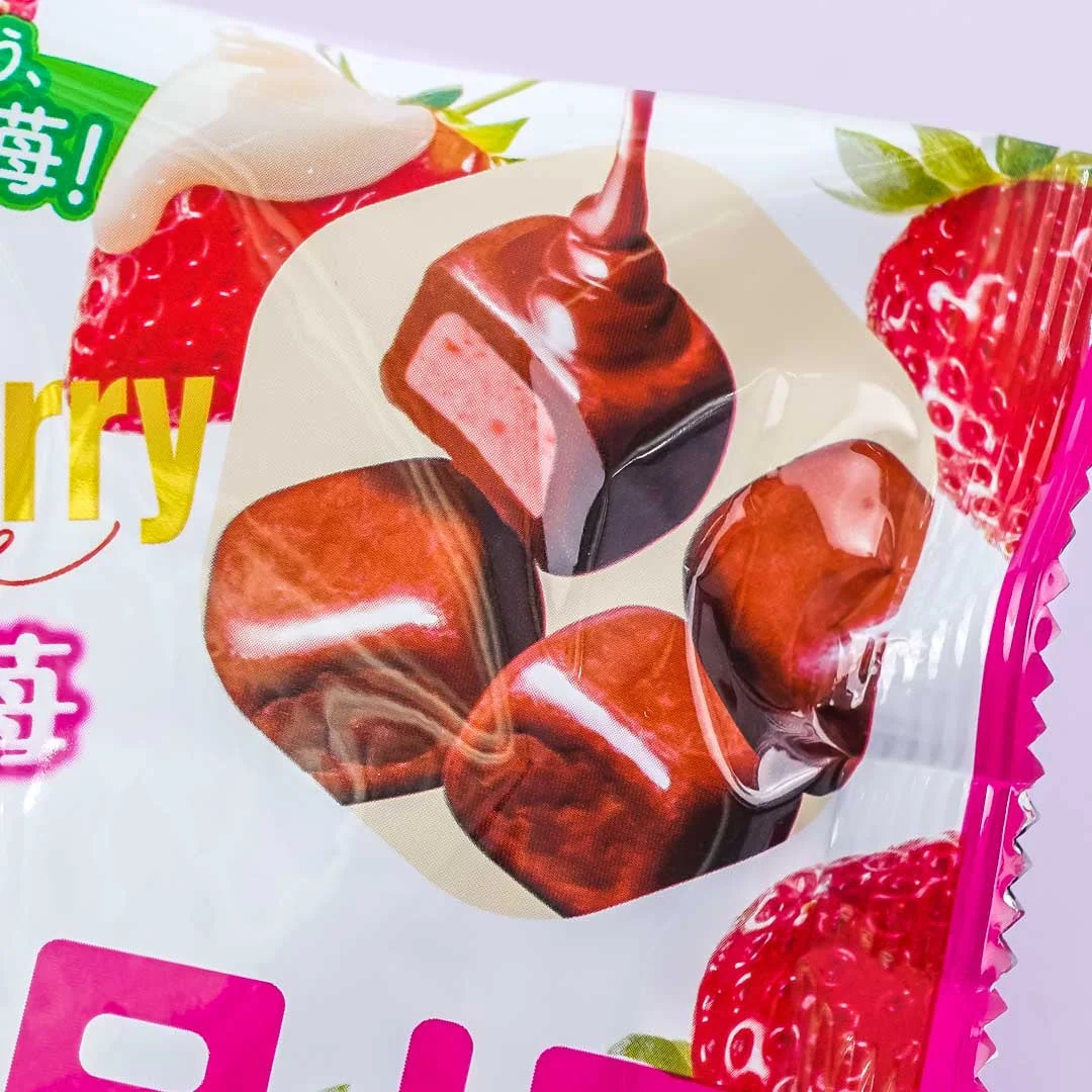 Meiji Cubie Strawberry Chocolate - Image 2
