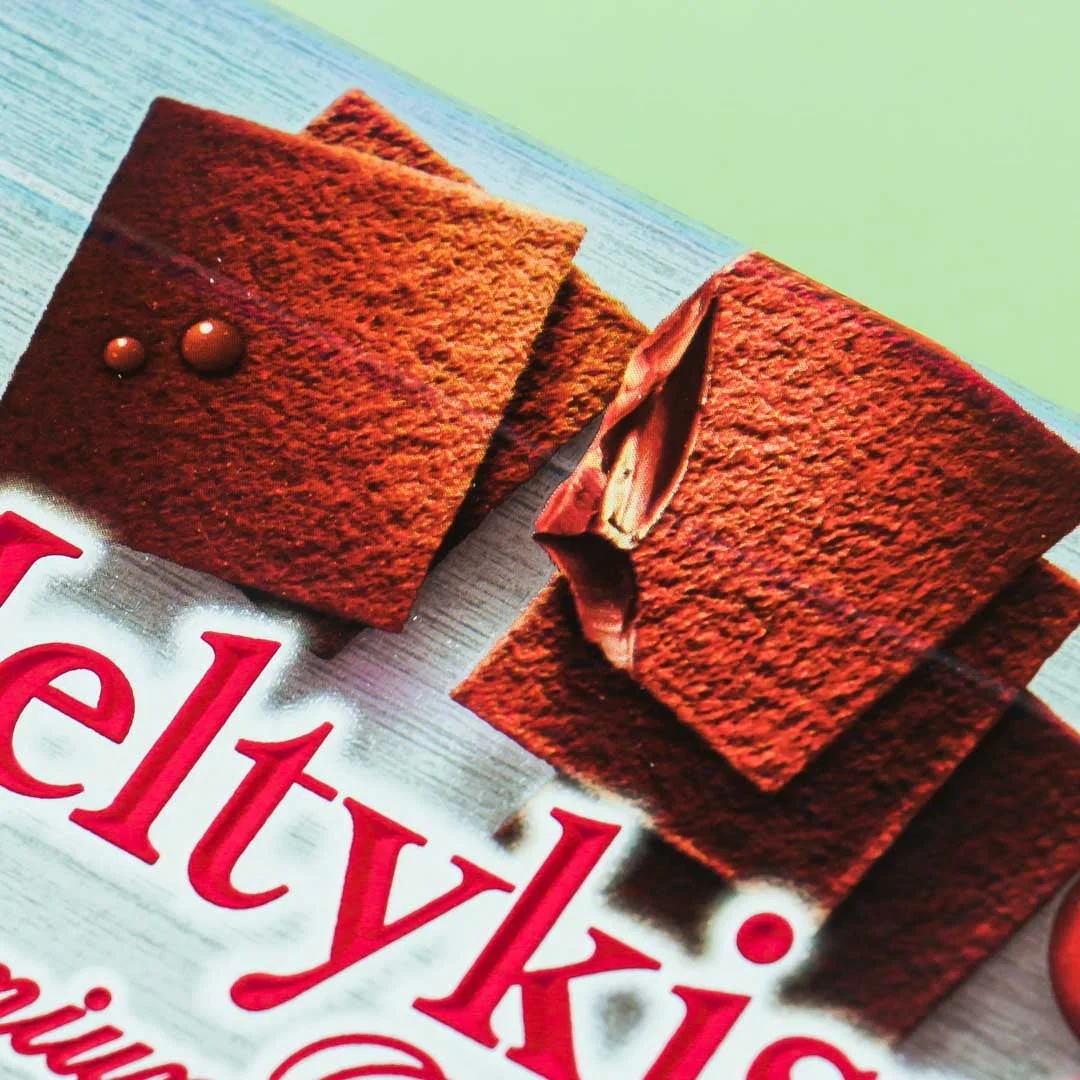 Meiji Meltykiss Premium Dark Chocolates - Mixed Berries - Image 2