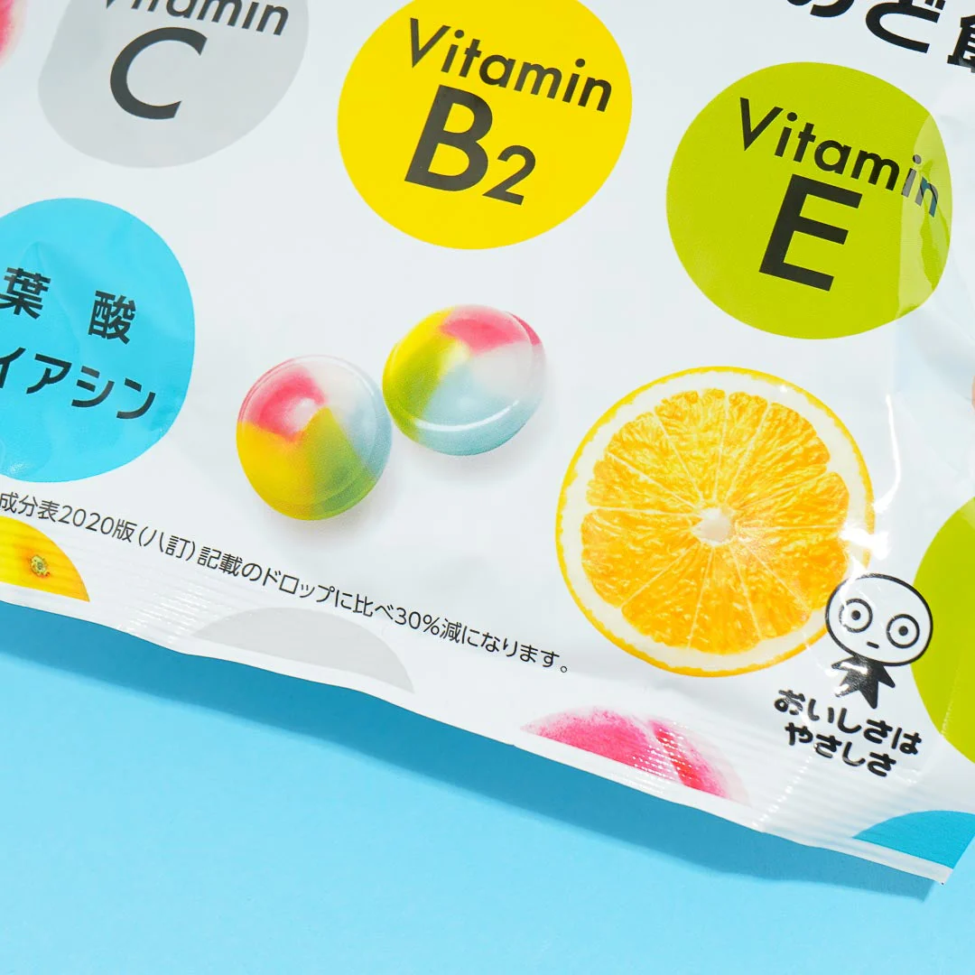 UHA Mikakuto Pocket Vitamin Throat Candy - Grapefruit & Peach - Image 2